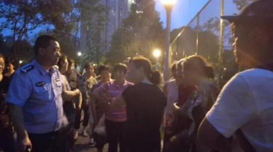 j9九游会官方网站
服装厂家
