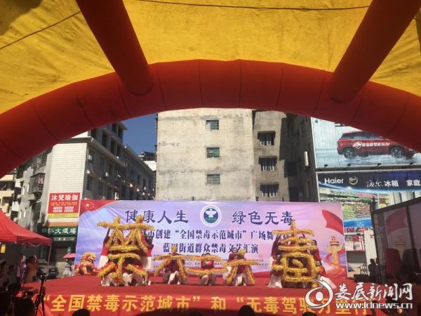 j9九游会官方网站
服装批发，j9九游会官方网站
服装厂家，河北j9九游会官方网站
服装